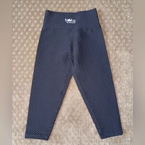 Booty by Brabants Croco Skin Cropped Leggings - Grey - One Size Fits All